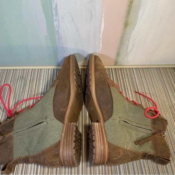 TOMS Women's Brown Sneakers with Pink Laces - Picture 4 of 8